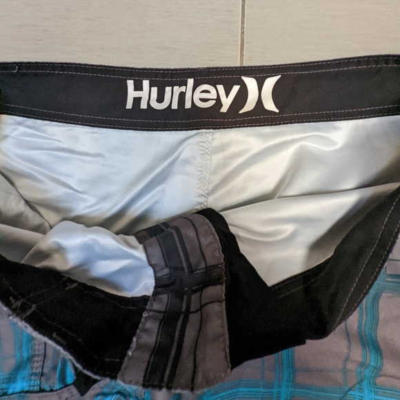 EUC - Hurley board shorts - Picture 2 of 3